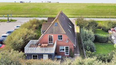 Ferienhaus "Deichkrone" mit 3 Wohneinheiten und Nordseeblick - Hafen - Dagebüll