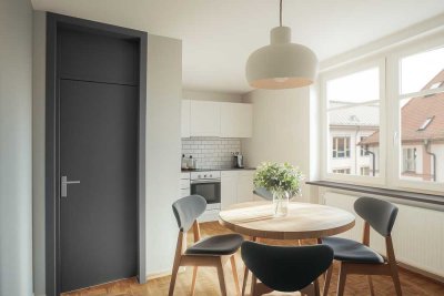 Großzügige Eigentumswohnung mit zwei Stellplätzen in bester Innenstadtlage