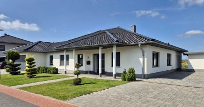 Traumhafter Bungalow mit Pool, modernster Ausstattung & vielen Extras
