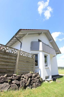 Doppelhaushälfte in sonniger Ortsrandlage