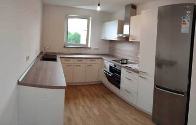 Moderne schöne große 3-Zimmerwohnung in ruhiger Feldrandlage