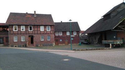 EFH mit kl. Laden, großer überdachter Dachterrasse ,großem bebaubarem Grundstück und Scheune