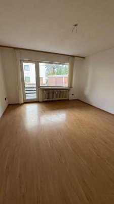 Vollständig renovierte Wohnung mit drei Zimmern und Balkon in Hagen-Halden