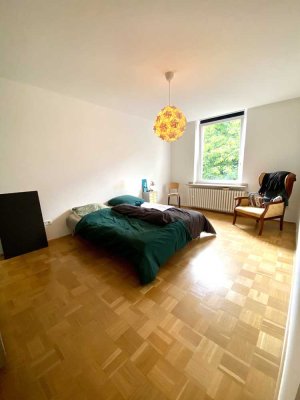 Charmante Altbauwohnung mit Loggia und Einbauküche im beliebten Südviertel