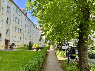 ++2-Zimmer mit EBK und Duschbad im Rostocker-Hansaviertel++