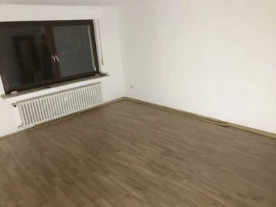 Schöne und modernisierte 1-Raum-Erdgeschosswohnung in Mülheim an der Ruhr