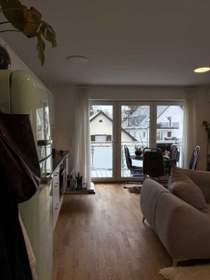 Nachmieter für 2 Zimmer Wohnung mit Balkon und EBK zur Miete