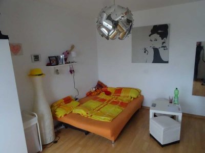 gepflegte 1-Zimmer-Wohnung mit Einbauküche in Mühlheim am Main