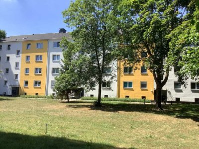 Gut geschnittene 2,5-Zimmer-Wohnung mit Traumbalkon