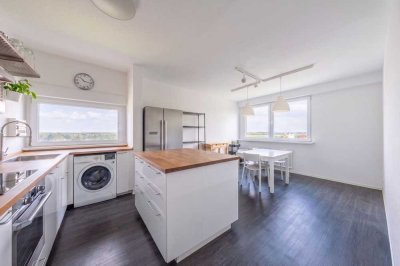 Großzügiges Raumwunder: gepflegte 5-Zimmer-Wohnung mit zwei Loggien und Garage