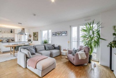 Urbaner Rückzugsort: Großzügige 3,5-Zimmer-Dachgeschoss-Wohnung mit Loggia