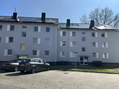 Frisch renoviert- gestrichen und tapeziert!