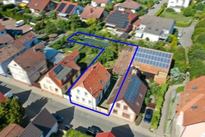 Familiennest mit großer Garage, Tageslichtbad und Carport