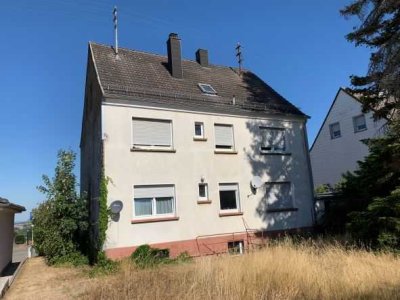 ***Freistehendes Zweifamilienhaus in einer Anspruchsvollen Lage von Pirmasens / Erlenbrunn***