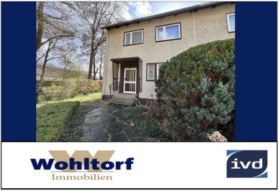 Neu! Frohnau - Modernisierungsbedürftiges Reihenendhaus auf großem, sonnigen Grundstück