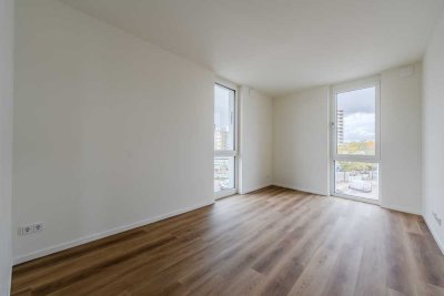 Modernes Wohnen in Buckow: Neubau mit Balkon & Aufzug