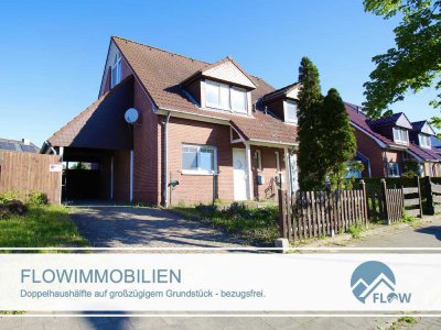 Doppelhaushälfte auf großzügigem Grundstück - bezugsfrei