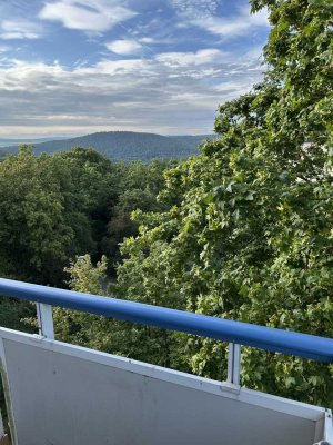 Sonnige neusanierte  4-Zimmer-Wohnung mit Balkon in Eisenberg