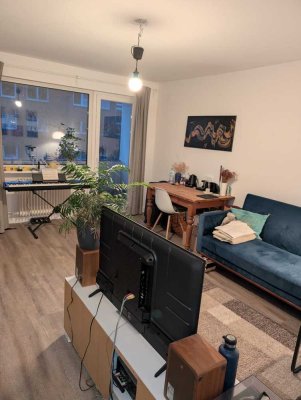 Helle 2-Zi-Wohnung mit EBK; Duschbad, Westbalkon