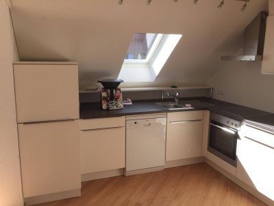 Klimatisierte Wohnung mit drei Zimmern, beste Verkehrslage für Grenzgänger