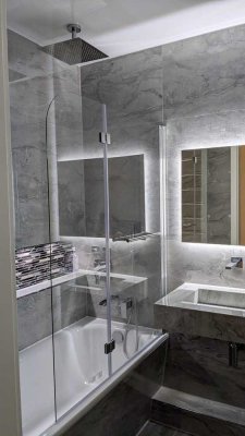 Ersteinzug nach der Kernsanierung, Luxus Wohnung inkl.Tiefgarage, Ohne Makler!