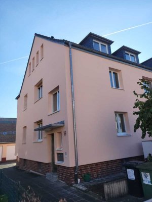 FFM - Heddernheim: Gemütliche, helle 3 Zimmer-Dachgeschoss-Wohnung - energieeffizient!