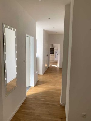 Attraktive 4-Zimmer-Wohnung mit zwei Balkonen in zentraler Innenstadtlage