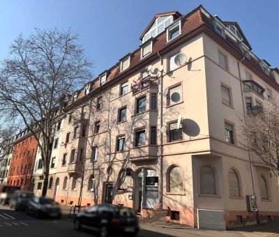 PF-West: Große 3-Zimmerwohnung in gut gepflegtem Zustand mit Balkon (derzeit vermietet)
