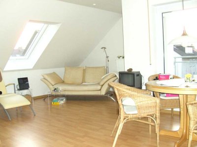Helle 3,5 Zimmer-Maisonette-Wohnung in Bietigheim
