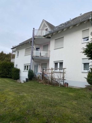 Sofort frei!! 3 Zimmer Dachgeschosswohnung mit Balkon in Bad Emstal