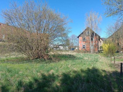 Mit **2.536 m2 Grundstück** bei Braunschweig -