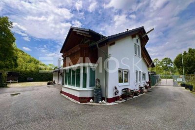 Vielseitiges Wohnhaus mit Bürotrakt und Werkstatt in Landshut!