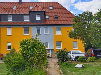 Charmante Wohnung mit drei Zimmern und Einbauküche in Erfurt