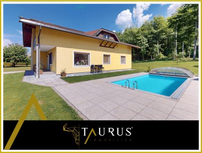 Saniertes Ein-/Zweifamilienhaus in idyllischer Waldrand- &amp; Aussichtslage, mit Pool + Nebengebäude + Garagen