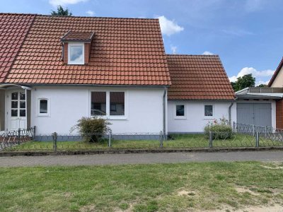 Einfamilienhaus in Damgarten mit großem Garten, Garage & Nebengebäuden