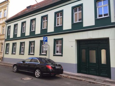 Schicke 2-Raum-Wohnung mit Balkon, Tageslichtbad + Eckbadewanne