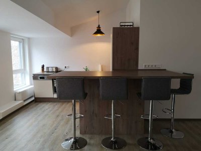 Geräumige, neuwertige 3-Zimmer-DG-Wohnung mit gehobener Innenausstattung in Braunschweig