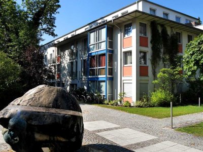 Haidhausen trifft Gartenoase: Vollrenovierte 3-Zimmer-Wohnung mit 2 Bädern & Traumgarten