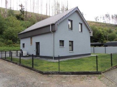 Modernes Einfamilienwohnhaus mit Garage, provisionsfreier Neubau in Hemer- Stephanopel