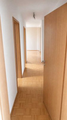 3,5 ZKB Wohnung mit Balkon und Stellplatz