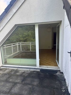 Gemütliche Wohnung mit Balkon und Garage (65 m²)