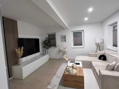 Schöne 2-Zimmer-Wohnung mit Fußbodenheizung und Einbauküche in 97490 zu vermieten