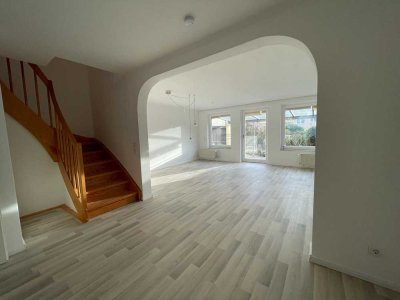 Helles, zentral gelegenes 4-Zimmer-Reihenhaus  mit ausgebautem Dachgeschoss