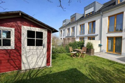 Familienfreundliches Effizienzhaus in Frankfurt – Feldrandlage, A+, Garten & Kamin