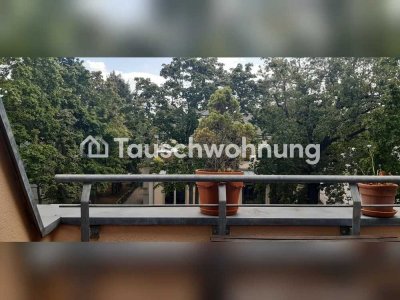 Tauschwohnung: Helle schöne DG -Wohnung mit Dachterasse und Garten