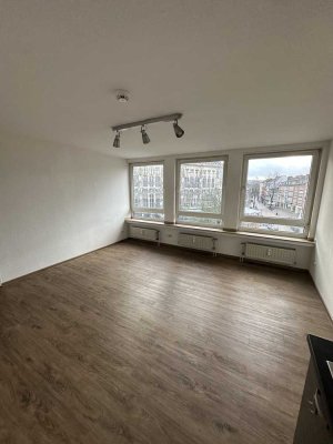 Helle 1 Zimmer Wohnung inkl. EBK in zentraler Lage am Aachener Markt