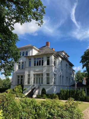 Altbauvilla in Bestlage – zentral, ruhig und großzügig Wohnen