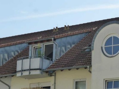 Müllheim, 1 Zi-Dachwohnung mit Charme & Balkon