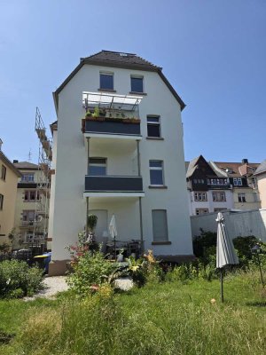 Charmante 3,5 Zimmer-Dachgeschosswohnung mit gehobener Innenausstattung in Friedberg (Hessen)