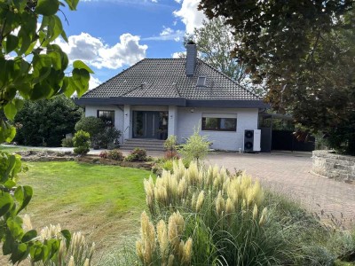 Großzügiges Einfamilienhaus mit Wärmepumpe und PV-Anlage
